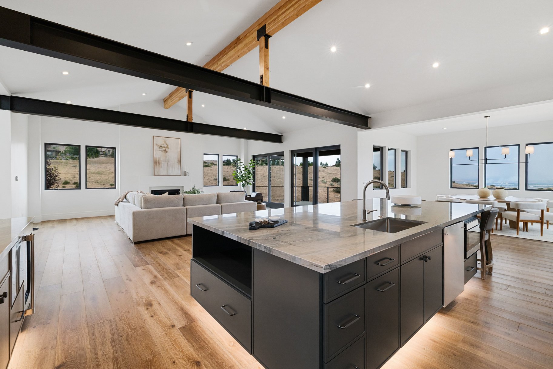  Altmann Craftsmanship. Arrowcreek Address. Uncompromising Finishes. - 物件實景