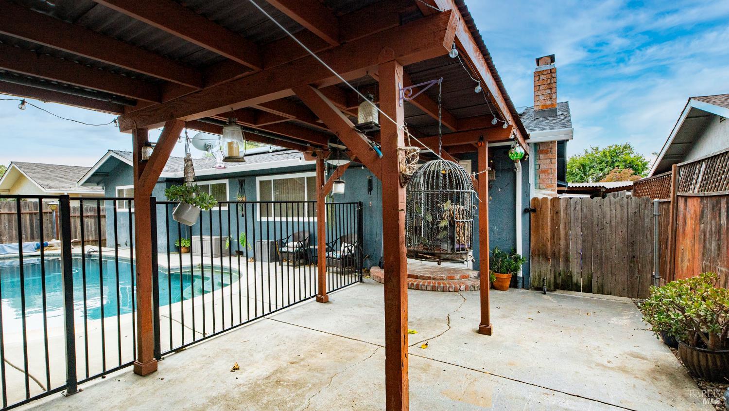 Vacaville, California, 95687, United States, 4 Bedrooms Bedrooms, ,2 BathroomsBathrooms,Residential,For Sale,1957766