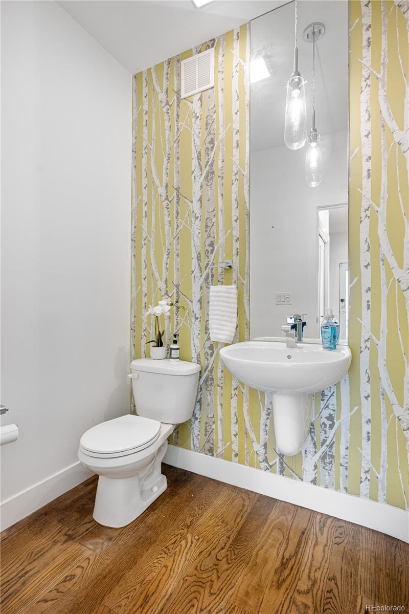Denver, Colorado, 80211, United States, 5 Bedrooms Bedrooms, ,4 BathroomsBathrooms,Residential,For Sale,1885394