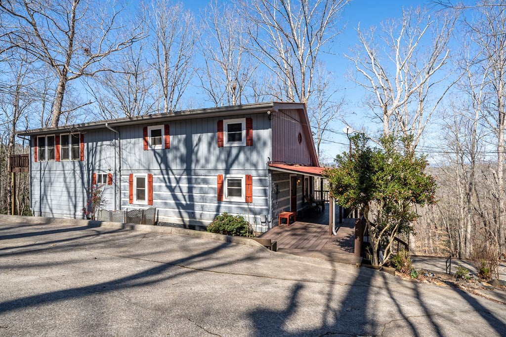 Ellijay, Georgia, 30540, United States, 4 Bedrooms Bedrooms, ,4 BathroomsBathrooms,Residential,For Sale,1858933