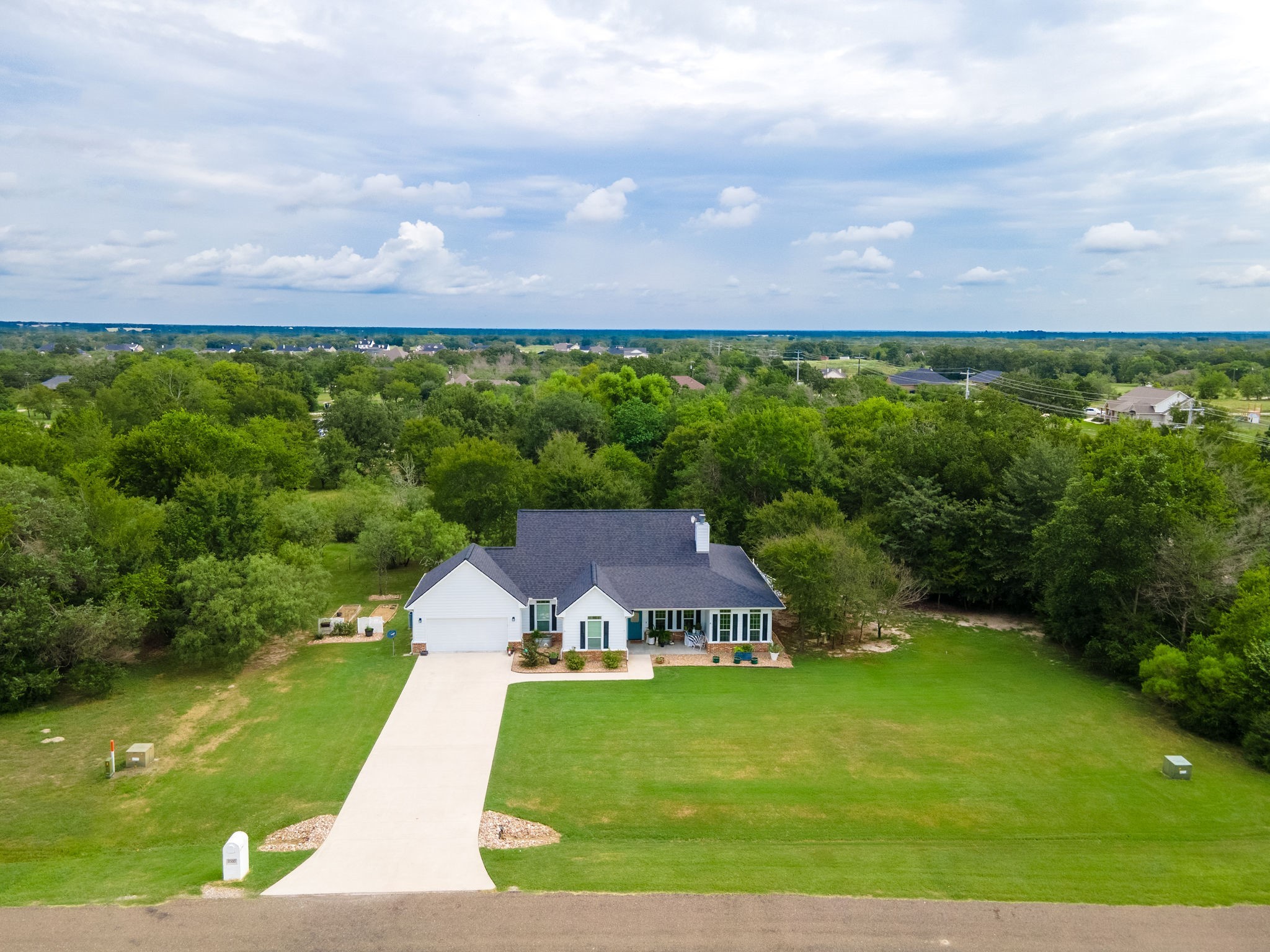 Bryan, Texas, 77808, United States, 3 Bedrooms Bedrooms, ,2 BathroomsBathrooms,Residential,For Sale,1986315