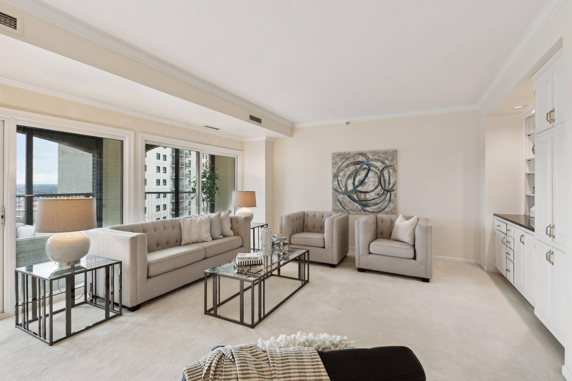 Minneapolis, Minnesota, 55403, United States, 2 Bedrooms Bedrooms, ,1 BathroomBathrooms,Residential,For Sale,1829145