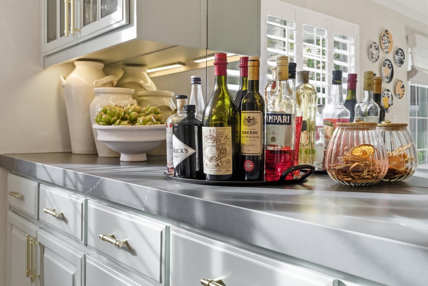 Menlo Park, California, 94025, United States, 1 Bedroom Bedrooms, ,1 BathroomBathrooms,Residential,For Sale,1992903