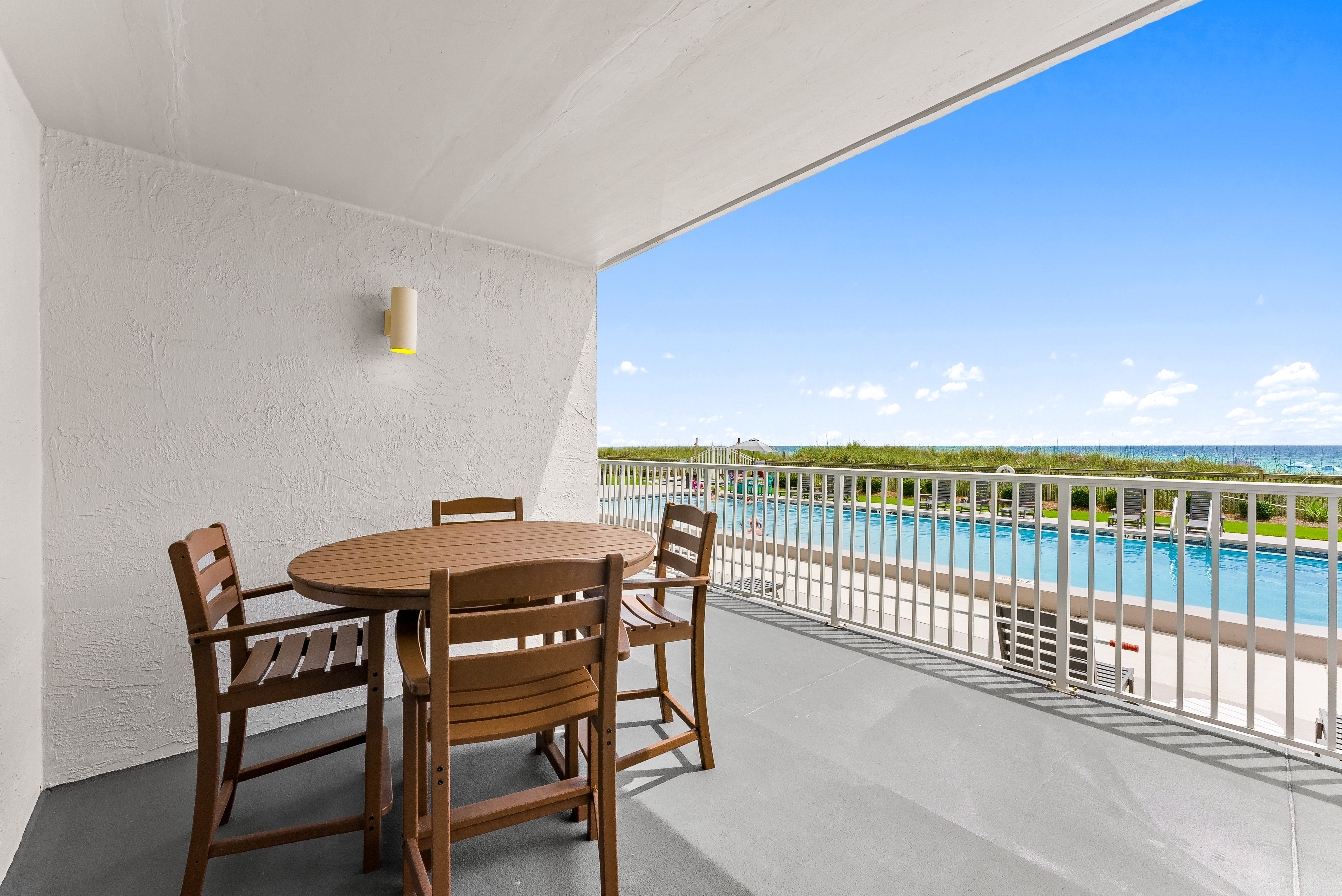  Ground-Floor Gulf-Front Retreat With Strong Rental History - 物件實景