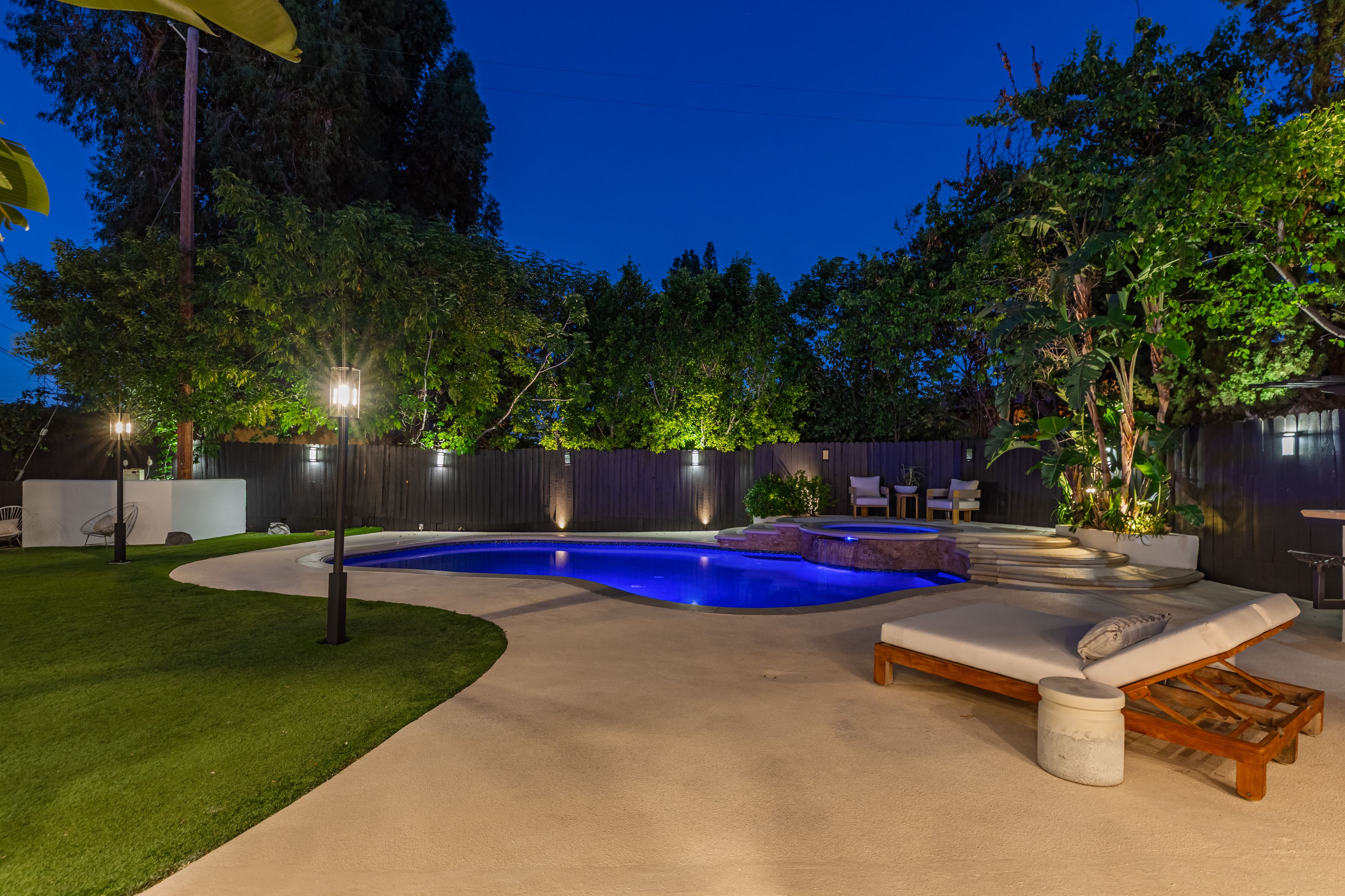  Thoughtfully Reimagined Tarzana Estate - 物件實景