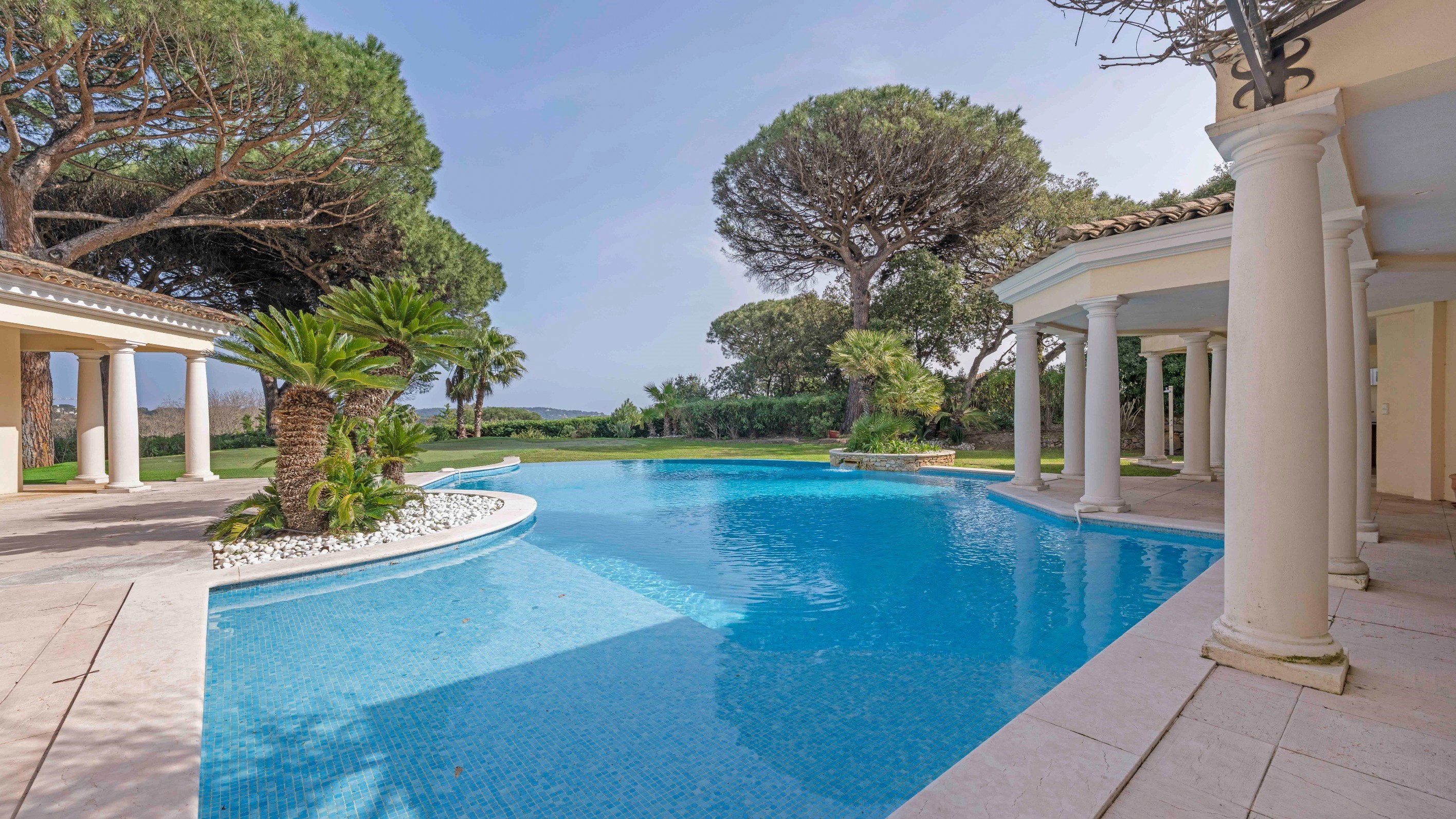  Saint-Tropez villa 300 sqm, sea view, renovation potential near Pampelonne - 物件實景