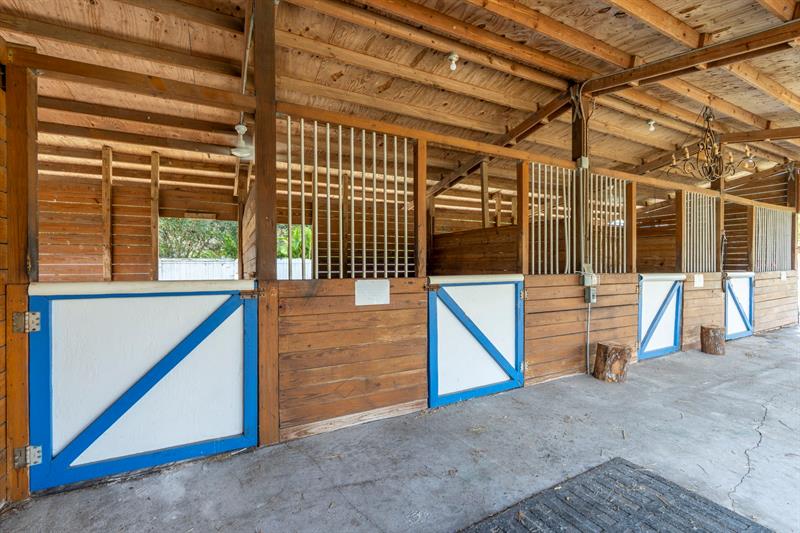 Parkland, Florida, 33067, United States, 5 Bedrooms Bedrooms, ,4 BathroomsBathrooms,Residential,For Sale,1990344