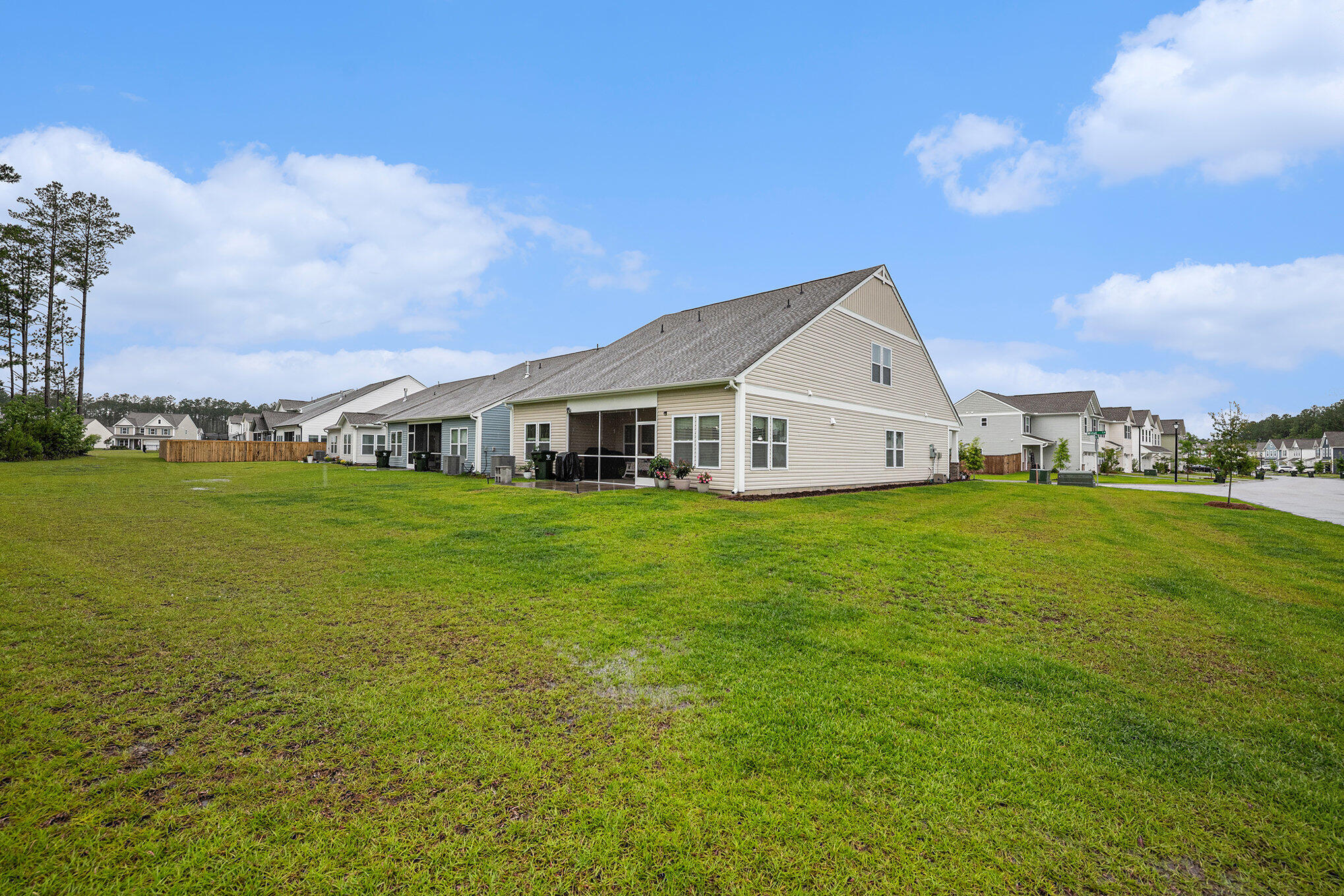 Summerville, South Carolina, 29486, United States, 4 Bedrooms Bedrooms, ,3 BathroomsBathrooms,Residential,For Sale,1882681