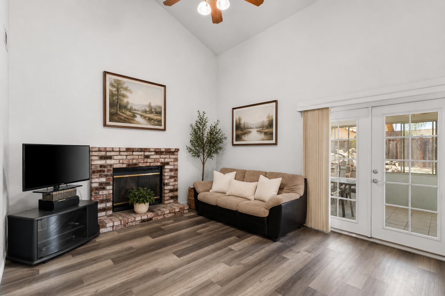 Ceres, California, 95307, United States, 4 Bedrooms Bedrooms, ,3 BathroomsBathrooms,Residential,For Sale,2035300