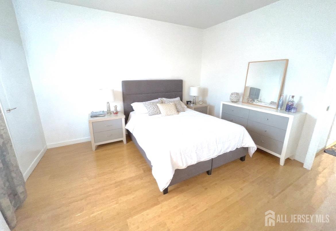 East Brunswick, New Jersey, 08816, United States, 4 Bedrooms Bedrooms, ,3 BathroomsBathrooms,Residential,For Sale,1934304