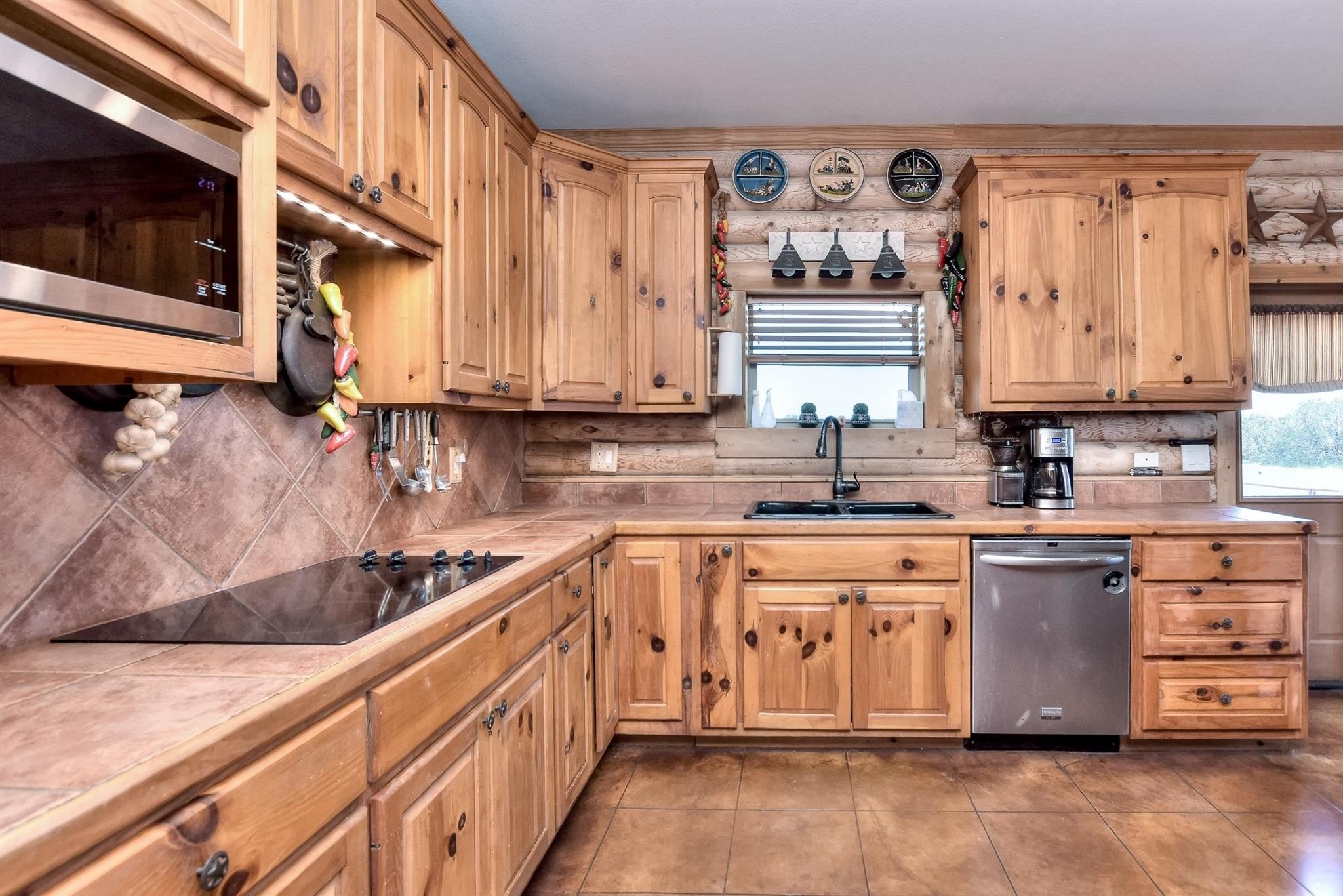 Lampasas, Texas, 76550, United States, 3 Bedrooms Bedrooms, ,3 BathroomsBathrooms,Residential,For Sale,1983248