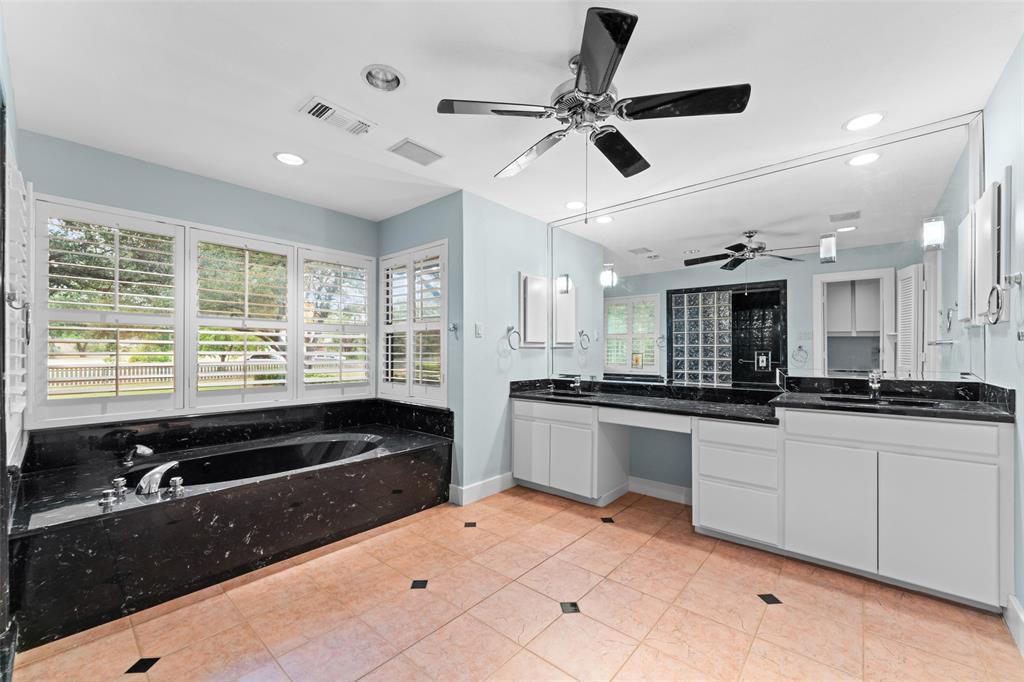 Duncanville, Texas, 75137, United States, 4 Bedrooms Bedrooms, ,3 BathroomsBathrooms,Residential,For Sale,1993899