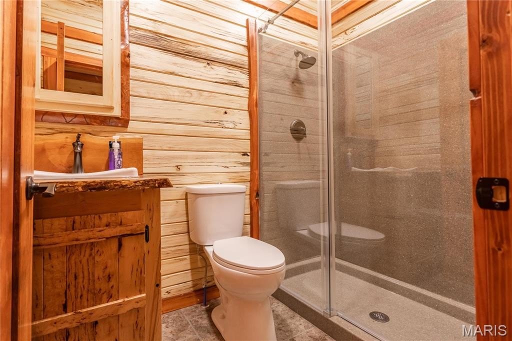 Falcon, Missouri, 65470, United States, 2 Bedrooms Bedrooms, ,2 BathroomsBathrooms,Residential,For Sale,1844660