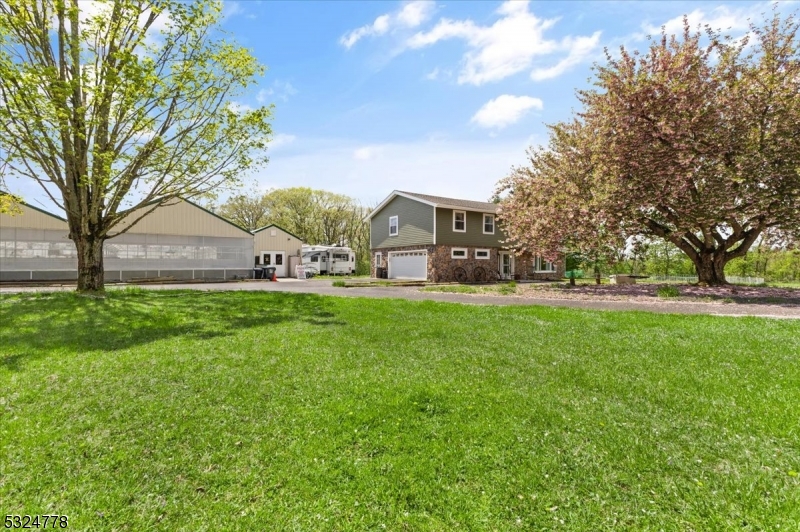 Lebanon Twp., New Jersey, 08827, United States, 4 Bedrooms Bedrooms, ,3 BathroomsBathrooms,Residential,For Sale,1847563