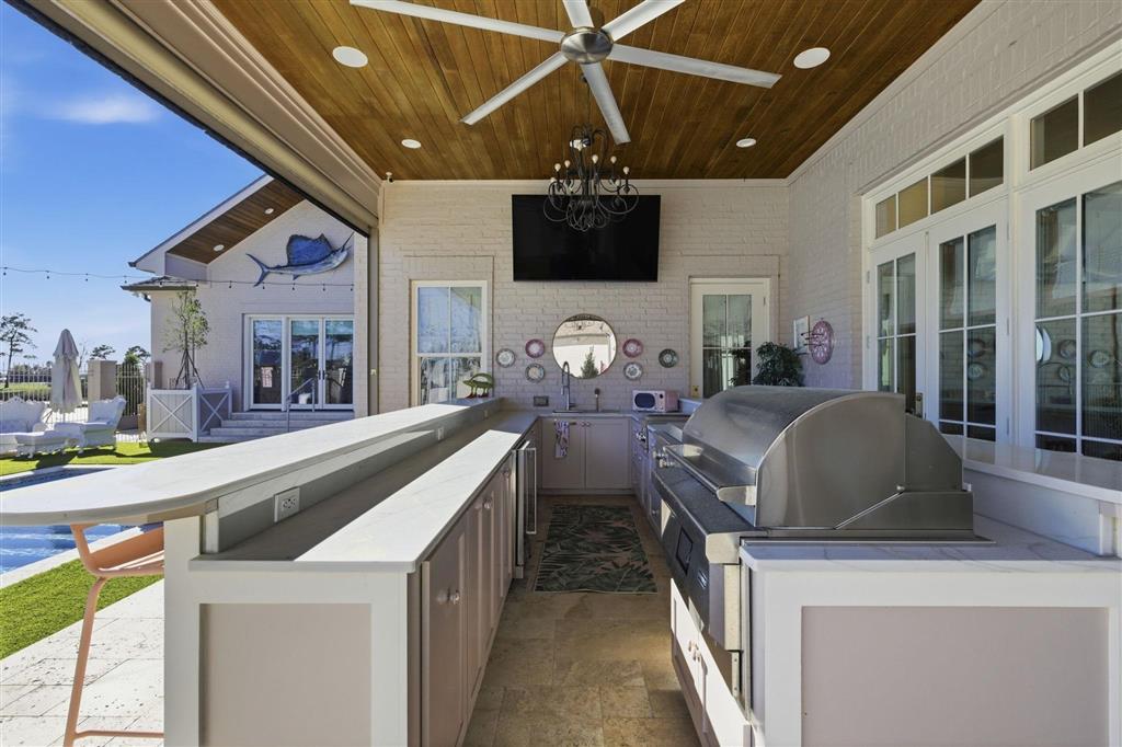Lake Charles, Louisiana, 70605, United States, 5 Bedrooms Bedrooms, ,5 BathroomsBathrooms,Residential,For Sale,2024093