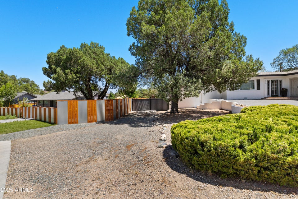 Prescott, Arizona, 86303, United States, 3 Bedrooms Bedrooms, ,2 BathroomsBathrooms,Residential,For Sale,2009226