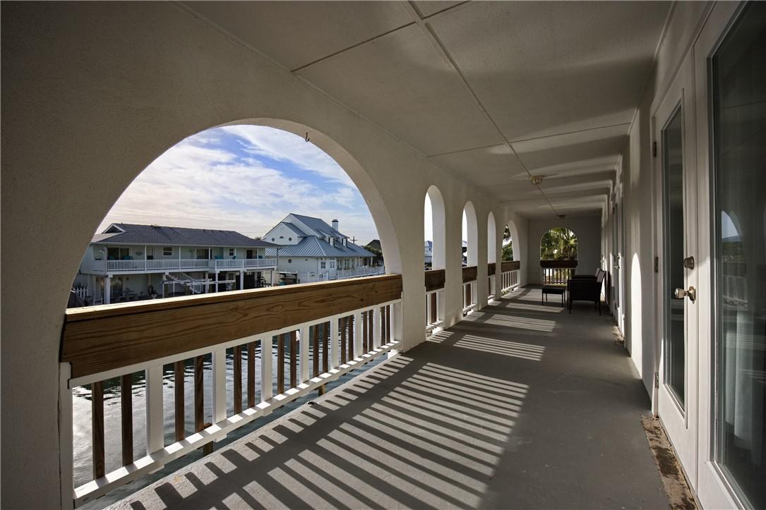 Rockport, Texas, 78382, United States, 4 Bedrooms Bedrooms, ,3 BathroomsBathrooms,Residential,For Sale,1691241