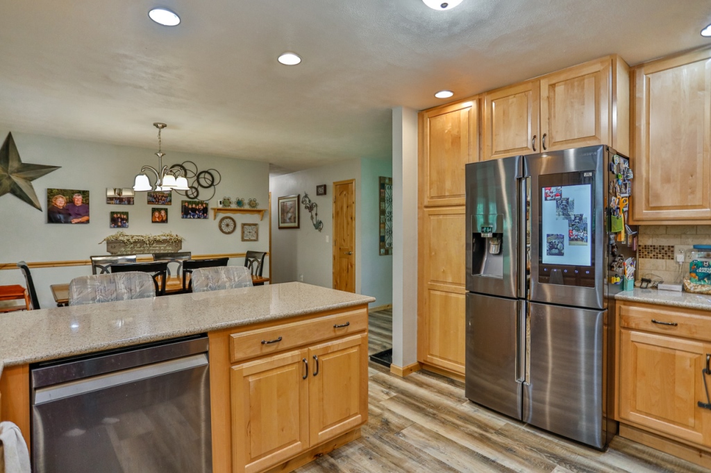 Wausau, Wisconsin, 54401, United States, 3 Bedrooms Bedrooms, ,3 BathroomsBathrooms,Residential,For Sale,1874102