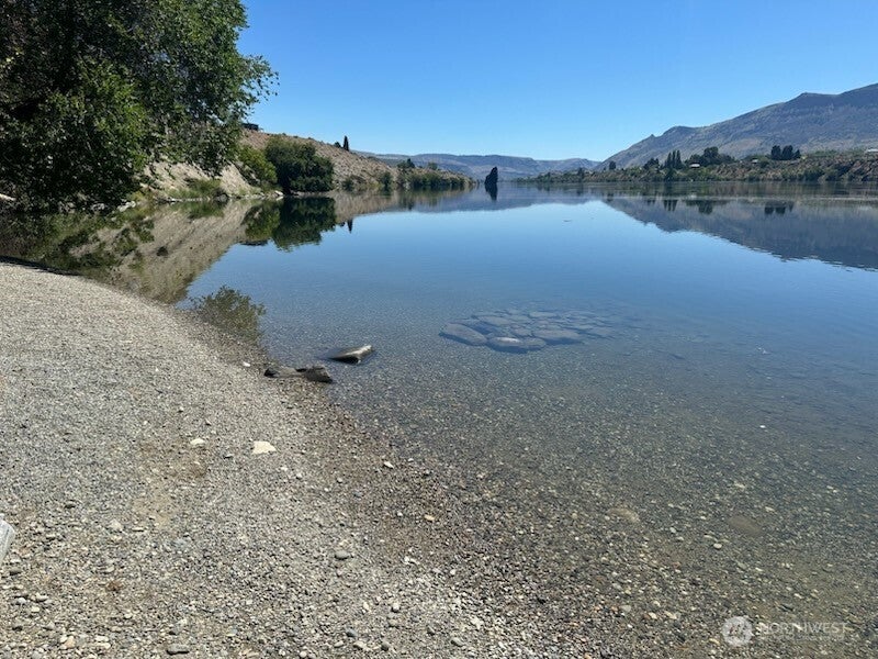 East Wenatchee, Washington, 98802, United States, 3 Bedrooms Bedrooms, ,1 BathroomBathrooms,Residential,For Sale,1818032