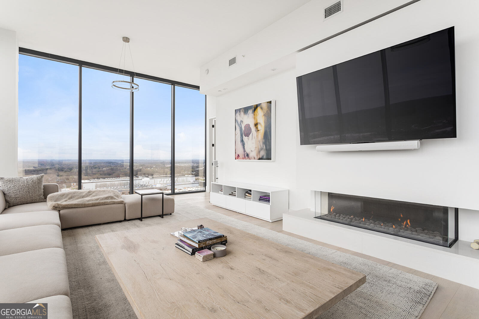 Atlanta, Georgia, 30318, United States, 2 Bedrooms Bedrooms, ,3 BathroomsBathrooms,Residential,For Sale,1989476