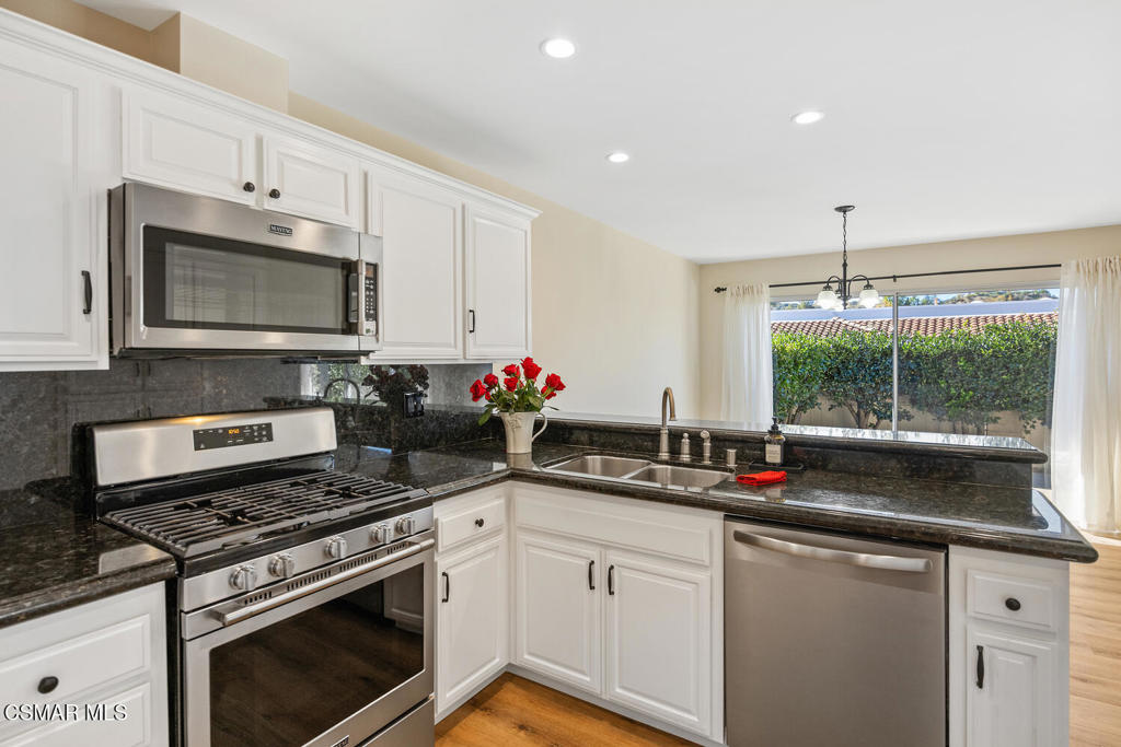 Westlake Village, California, 91361, United States, 3 Bedrooms Bedrooms, ,2 BathroomsBathrooms,Residential,For Sale,1989319