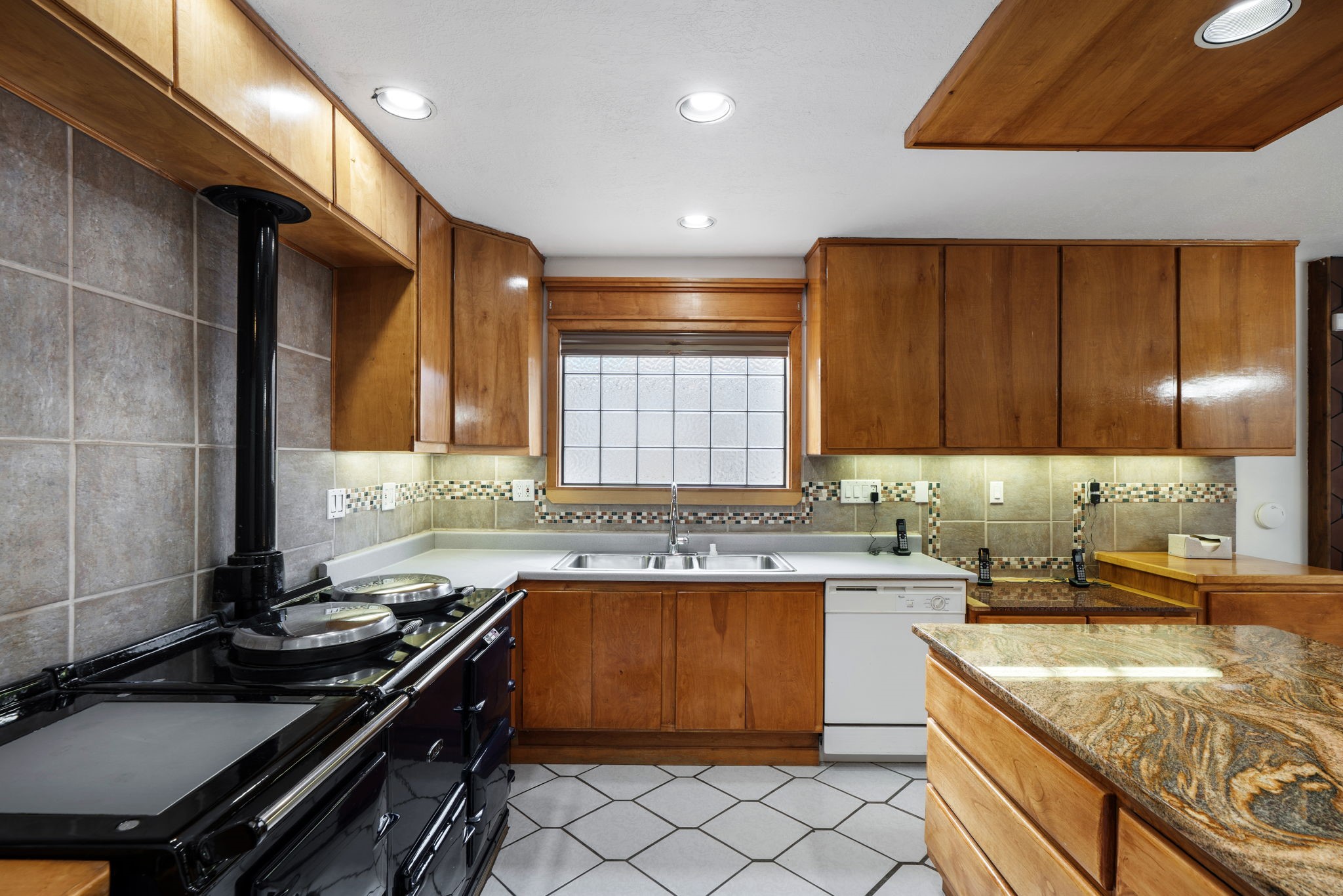  2404 Calle Loma Bonita - 物件實景