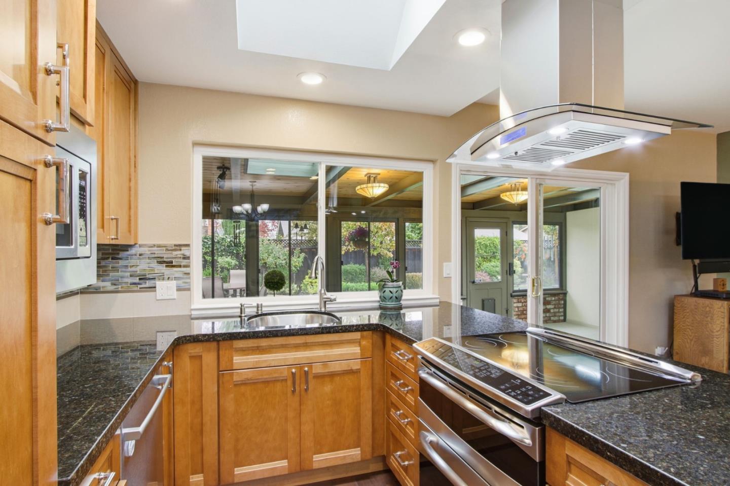 Santa Clara, California, 95051, United States, 4 Bedrooms Bedrooms, ,2 BathroomsBathrooms,Residential,For Sale,1992885