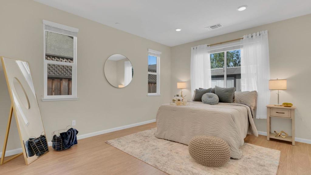 Hollister, California, 95023, United States, 4 Bedrooms Bedrooms, ,2 BathroomsBathrooms,Residential,For Sale,1976476