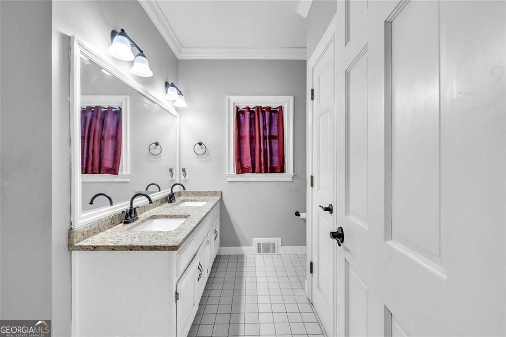 Stone Mountain, Georgia, 30087, United States, 6 Bedrooms Bedrooms, ,5 BathroomsBathrooms,Residential,For Sale,2021224