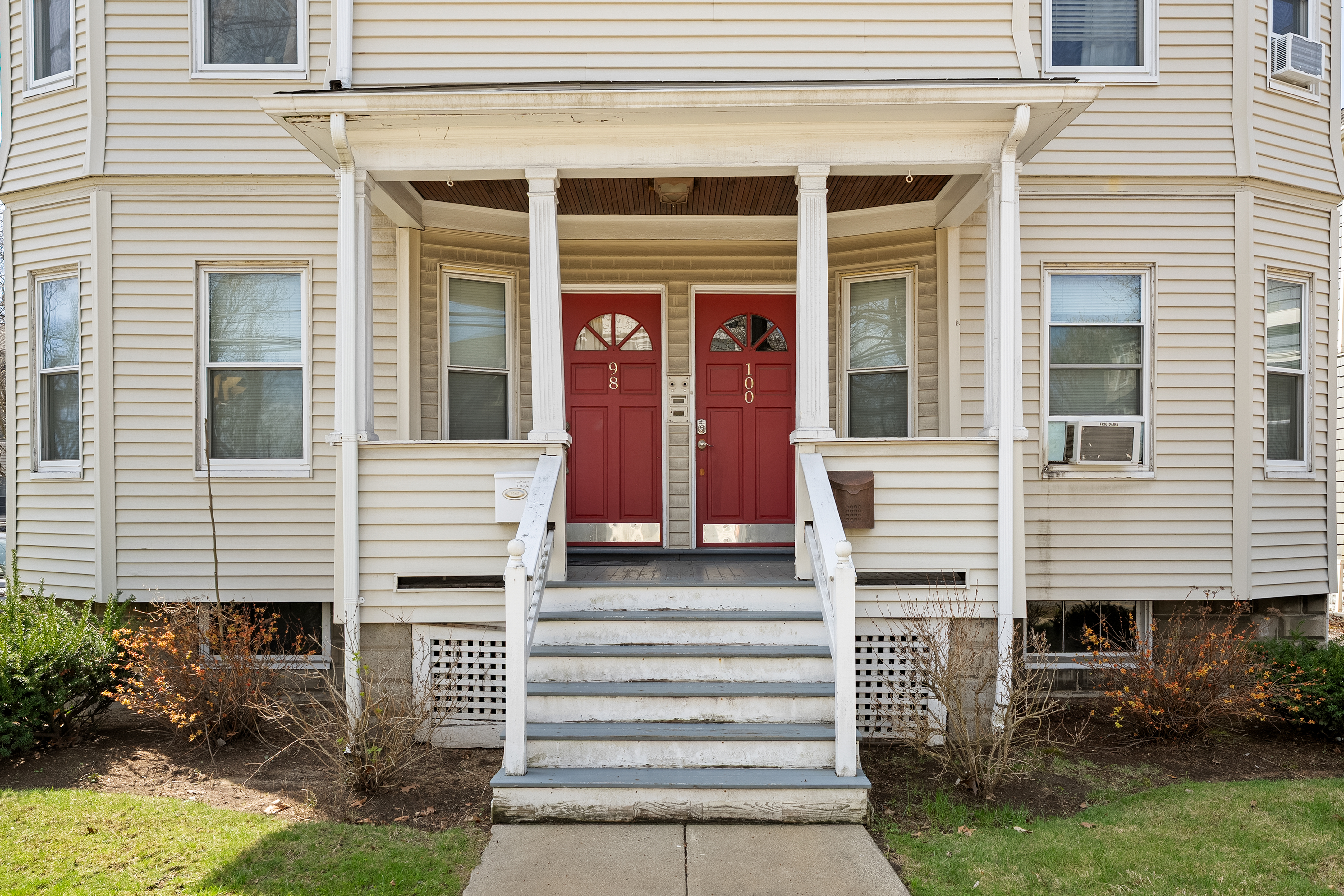  98-100 West Wyoming Avenue, Melrose, MA, 02176 - 物件實景