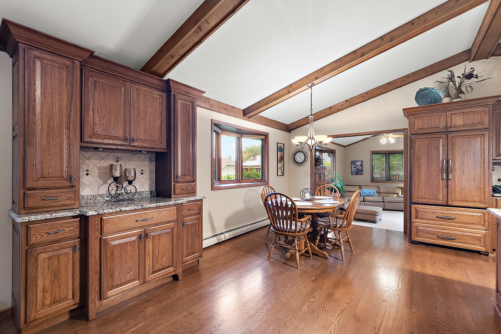 Orland Park, Illinois, 60462, United States, 4 Bedrooms Bedrooms, ,3 BathroomsBathrooms,Residential,For Sale,1865002