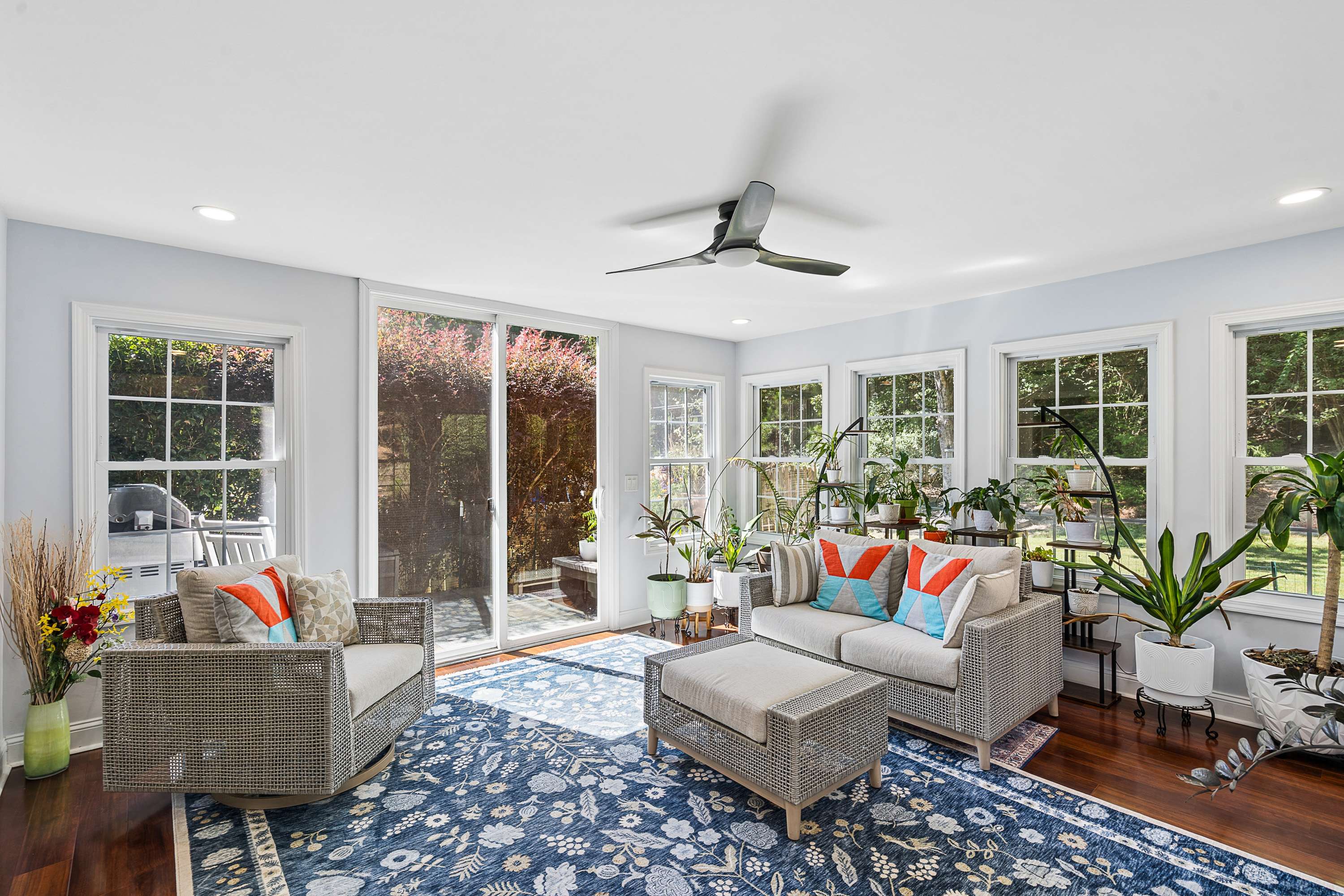  Beautifully Updated Home in Sought-After Swim and Tennis Neighborhood - 物件實景