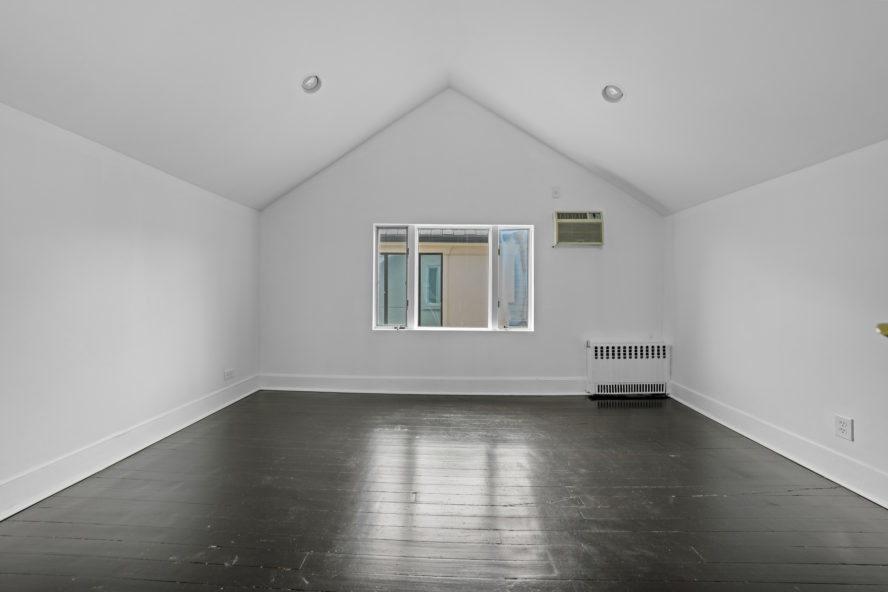 Brooklyn, New York, 11210, United States, 4 Bedrooms Bedrooms, ,4 BathroomsBathrooms,Residential,For Sale,1981827