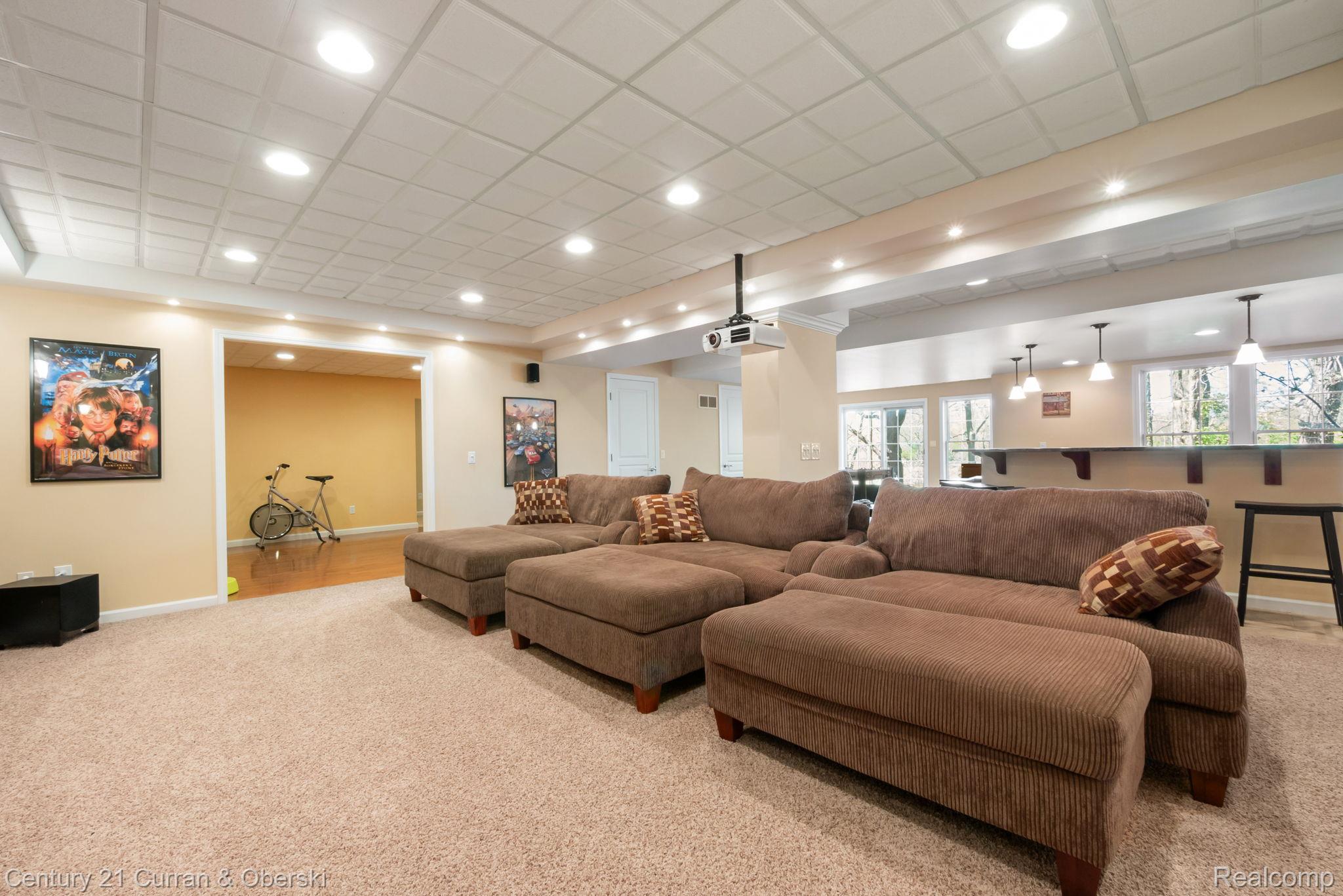 Northville, Michigan, 48168, United States, 5 Bedrooms Bedrooms, ,6 BathroomsBathrooms,Residential,For Sale,2048857