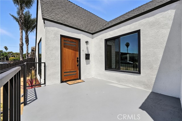 Los Angeles, California, 90047, United States, 2 Bedrooms Bedrooms, ,2 BathroomsBathrooms,Residential,For Sale,1935567