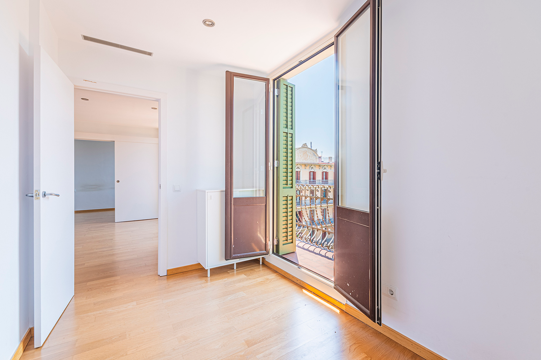  Bright apartment on high floor with private terrace in Eixample - 物件實景