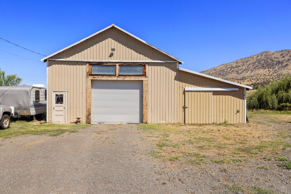 KLAMATH FALLS, Oregon, 97603, United States, 3 Bedrooms Bedrooms, ,2 BathroomsBathrooms,Residential,For Sale,1984285