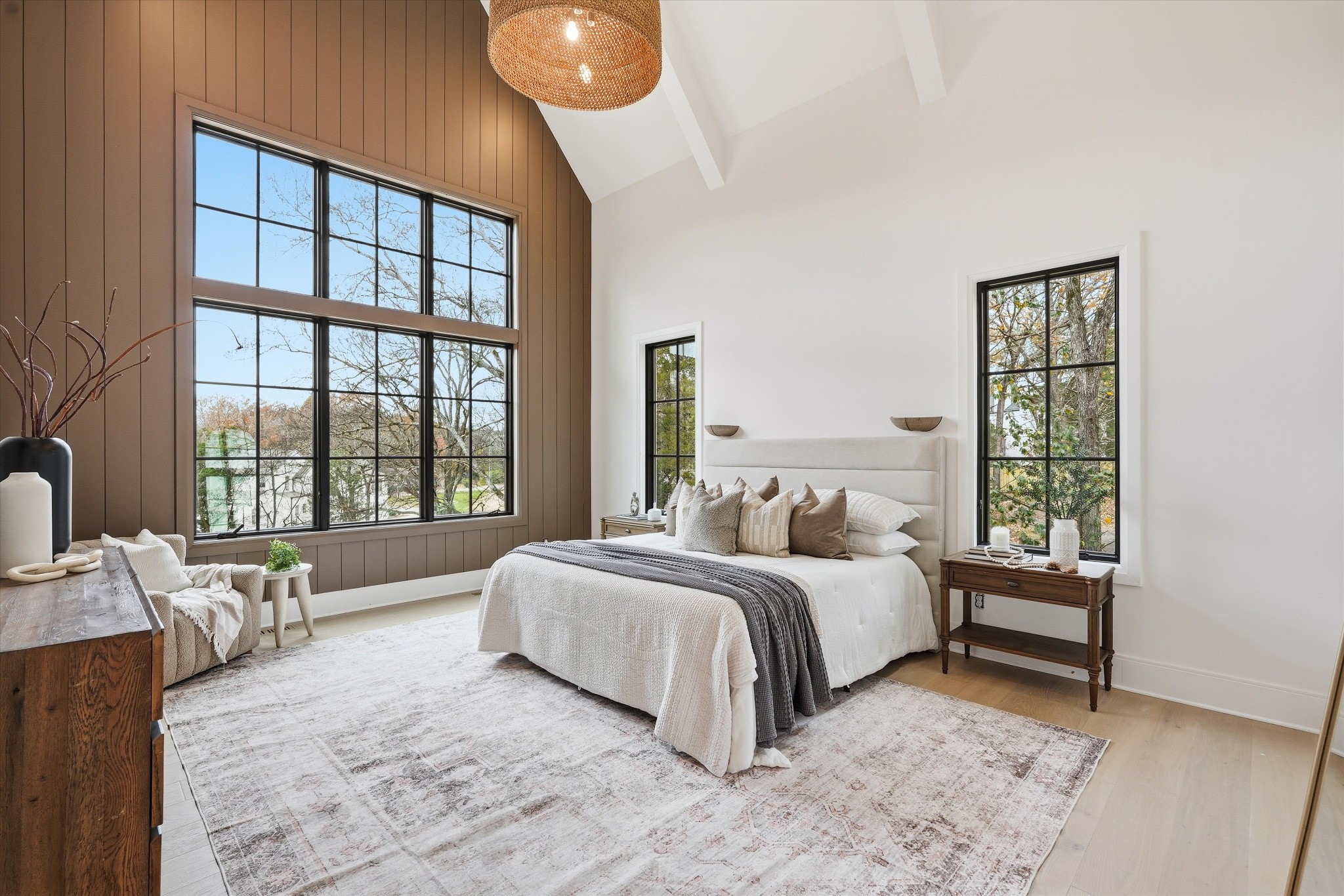 Nashville, Tennessee, 37205, United States, 5 Bedrooms Bedrooms, ,7 BathroomsBathrooms,Residential,For Sale,1990472