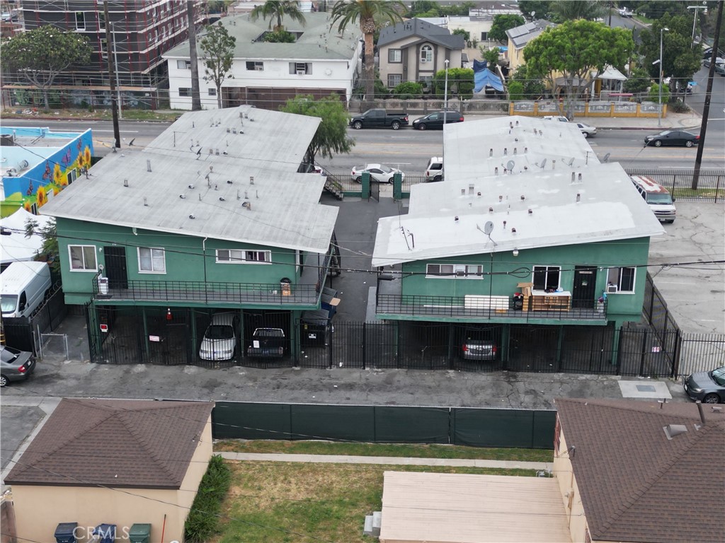 Los Angeles, California, 90002, United States, 10 Bedrooms Bedrooms, ,10 BathroomsBathrooms,Residential,For Sale,1869776