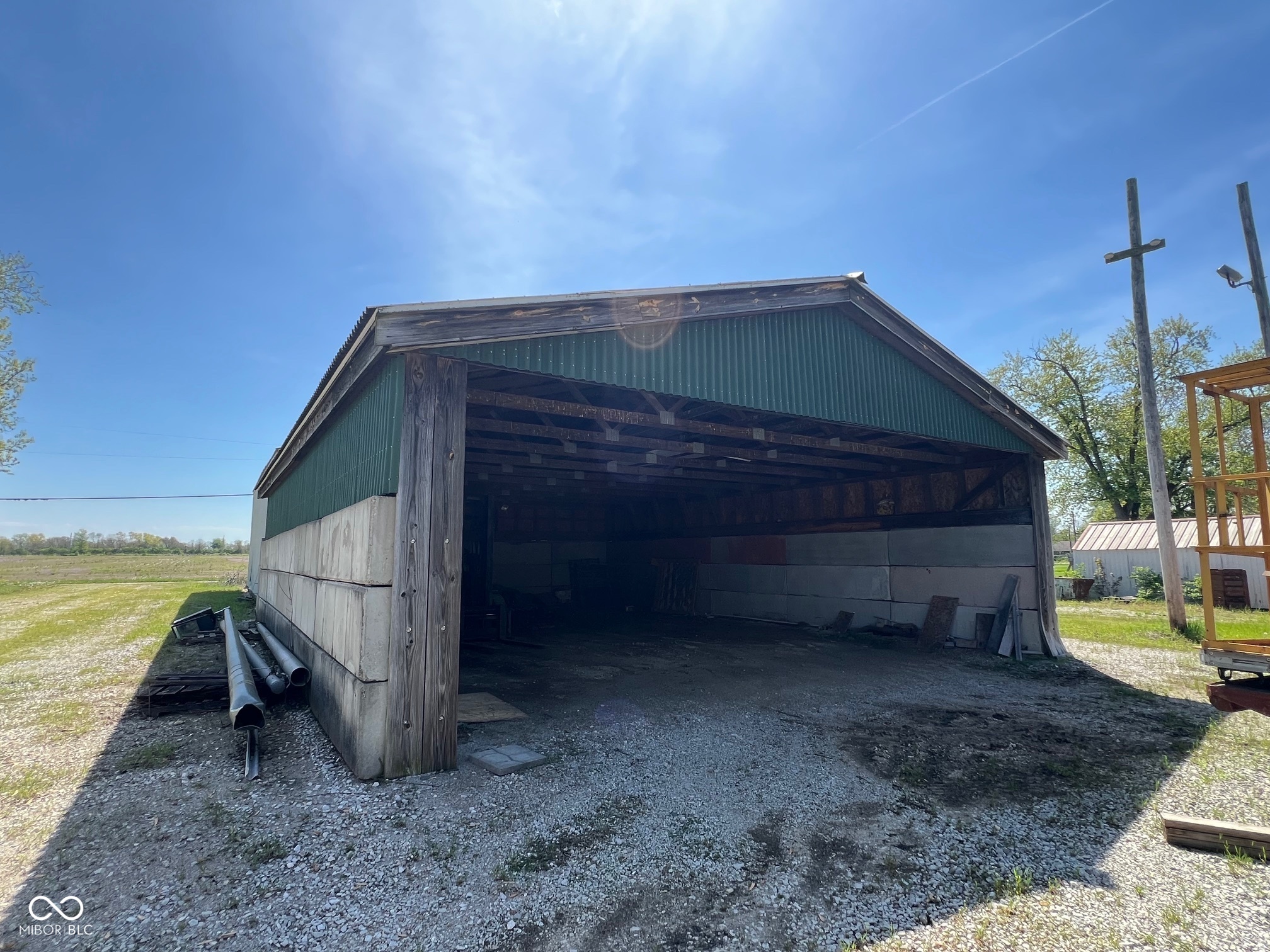 Farmersburg, Indiana, 47850, United States, 3 Bedrooms Bedrooms, ,2 BathroomsBathrooms,Residential,For Sale,1915515