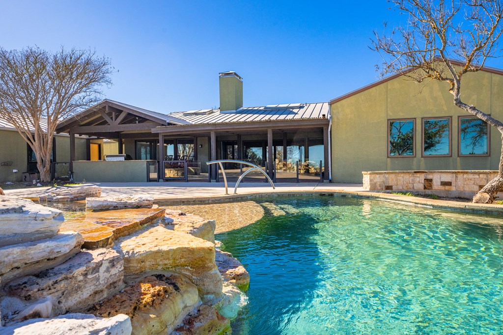 Kerrville, Texas, 78028, United States, 4 Bedrooms Bedrooms, ,5 BathroomsBathrooms,Residential,For Sale,1735504