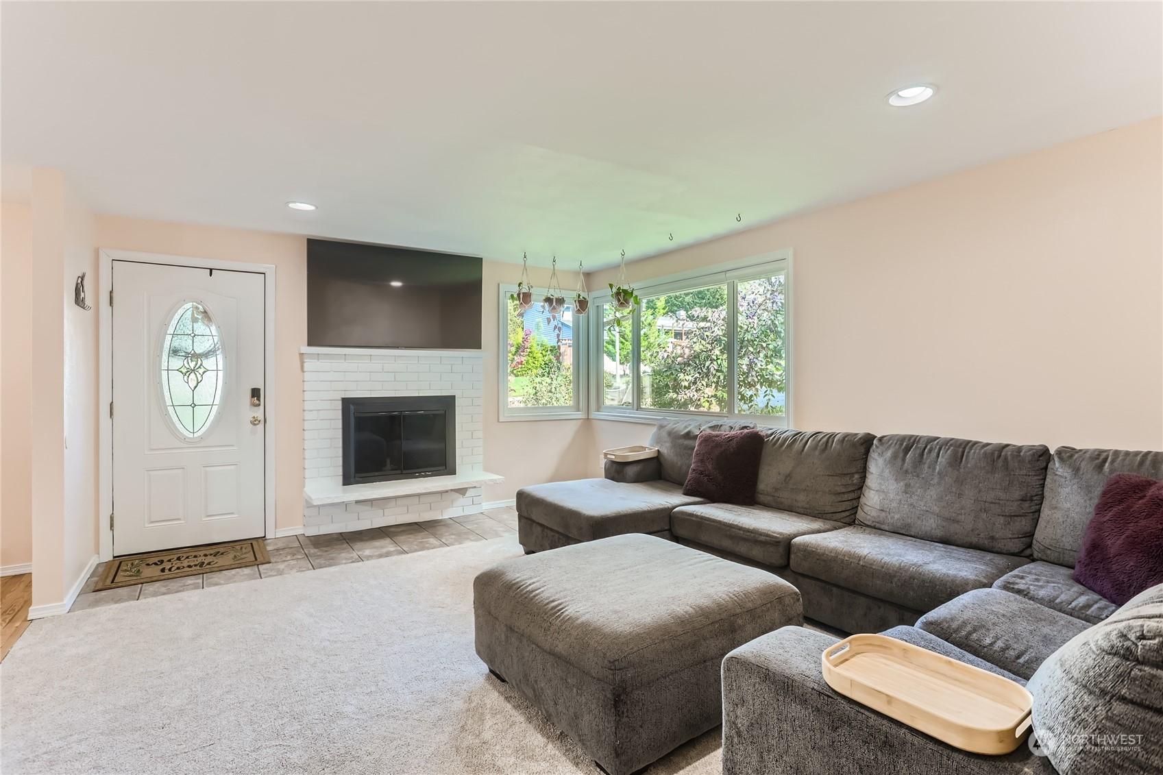 810 212TH PLACE SW, LYNNWOOD, Washington, 98036, United States, 3 Bedrooms Bedrooms, ,1 BathroomBathrooms,Residential,For Sale,810 212TH PLACE SW,1613403