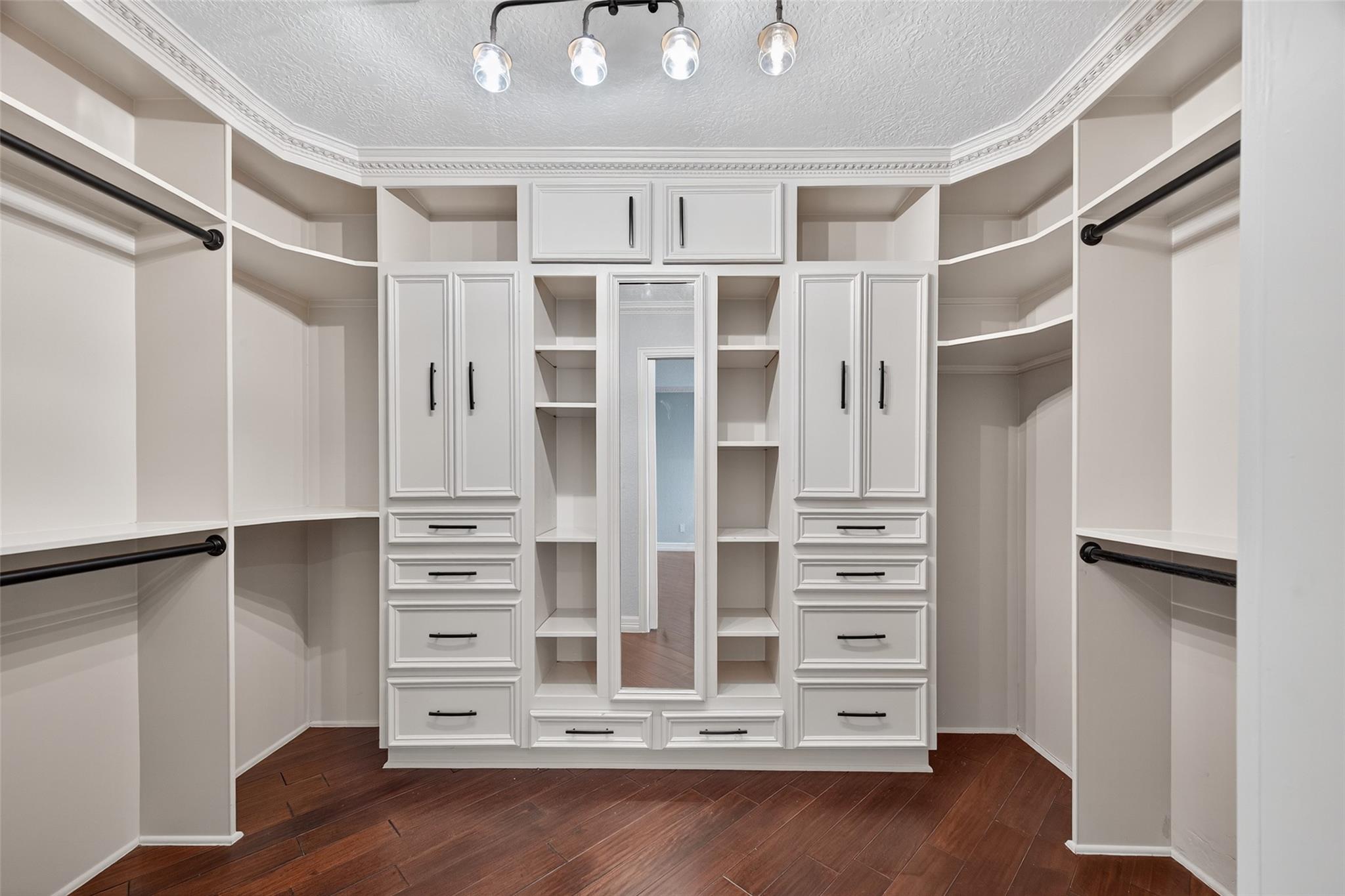 Channelview, Texas, 77530, United States, 12 Bedrooms Bedrooms, ,8 BathroomsBathrooms,Residential,For Sale,1977547