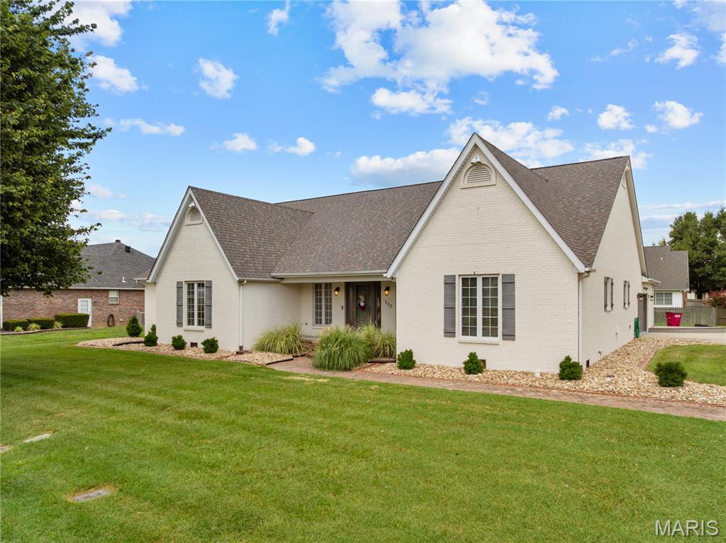 Sikeston, Missouri, 63801, United States, 3 Bedrooms Bedrooms, ,4 BathroomsBathrooms,Residential,For Sale,1927831
