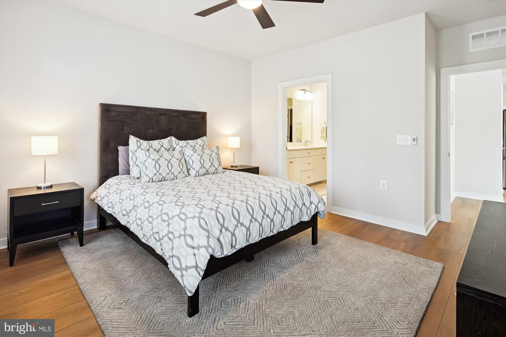 Reston, Virginia, 20190, United States, 2 Bedrooms Bedrooms, ,2 BathroomsBathrooms,Residential,For Sale,1915599