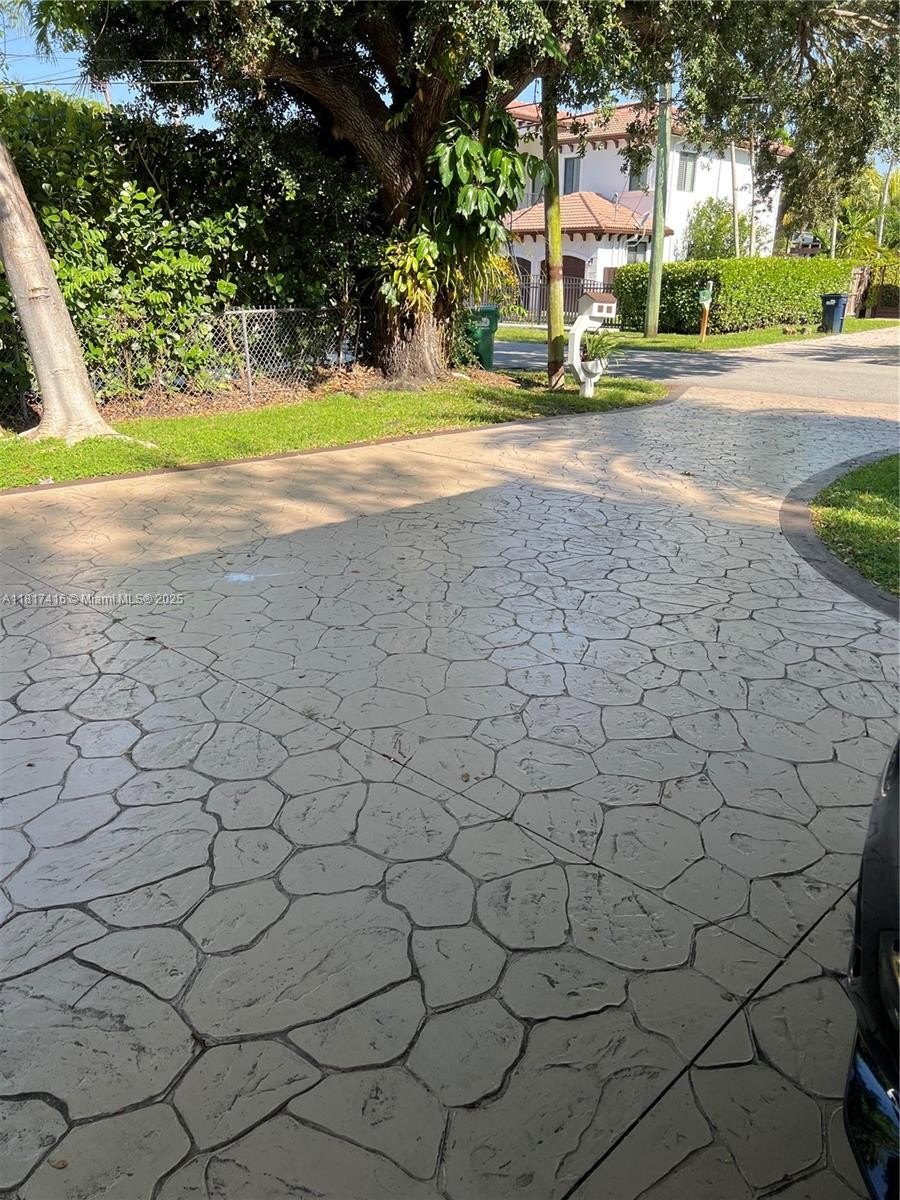 Miami, Florida, 33155, United States, 6 Bedrooms Bedrooms, ,4 BathroomsBathrooms,Residential,For Sale,1979278