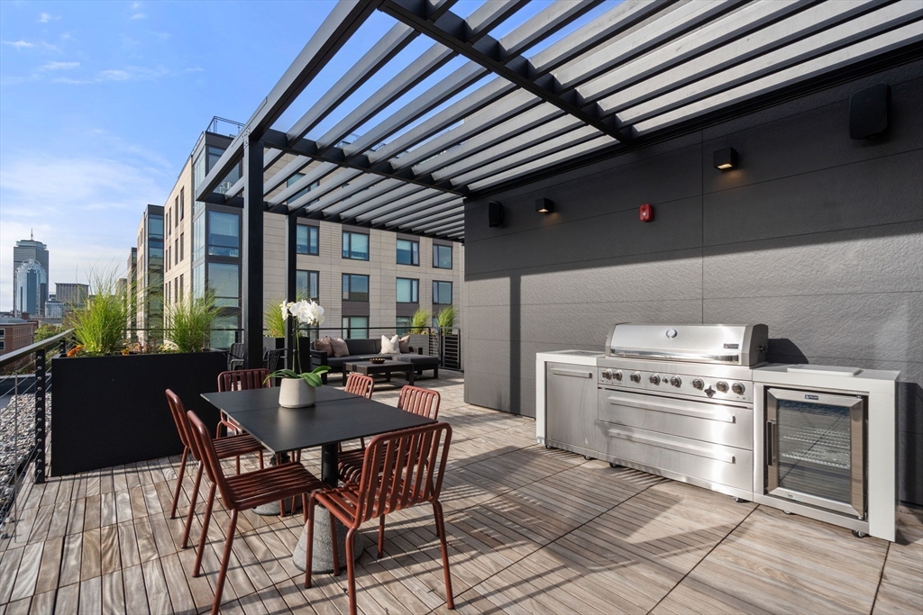 Boston, Massachusetts, 02118, United States, 2 Bedrooms Bedrooms, ,2 BathroomsBathrooms,Residential,For Sale,1988365