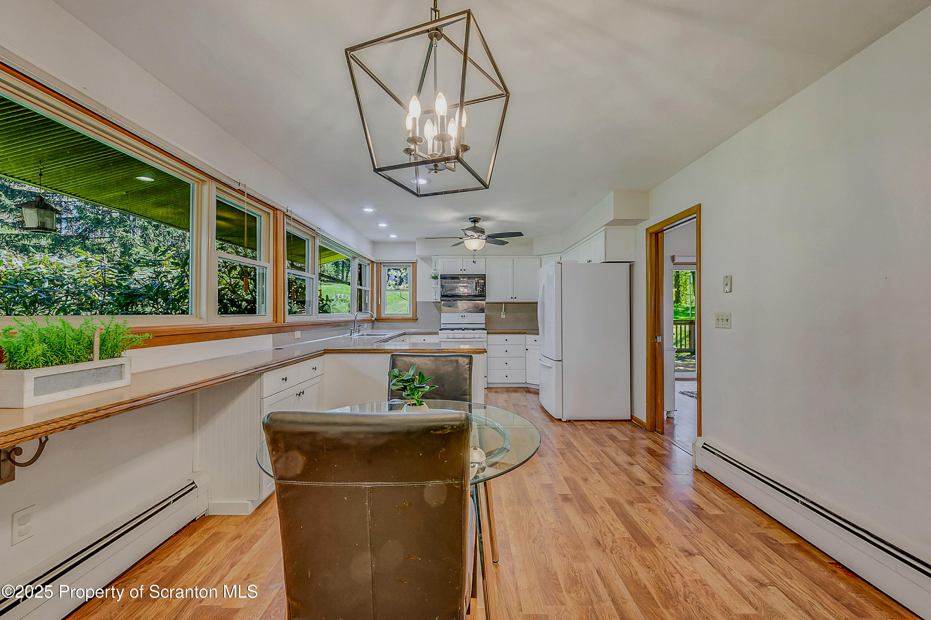 Clarks Summit, Pennsylvania, 18411, United States, 5 Bedrooms Bedrooms, ,4 BathroomsBathrooms,Residential,For Sale,1971485