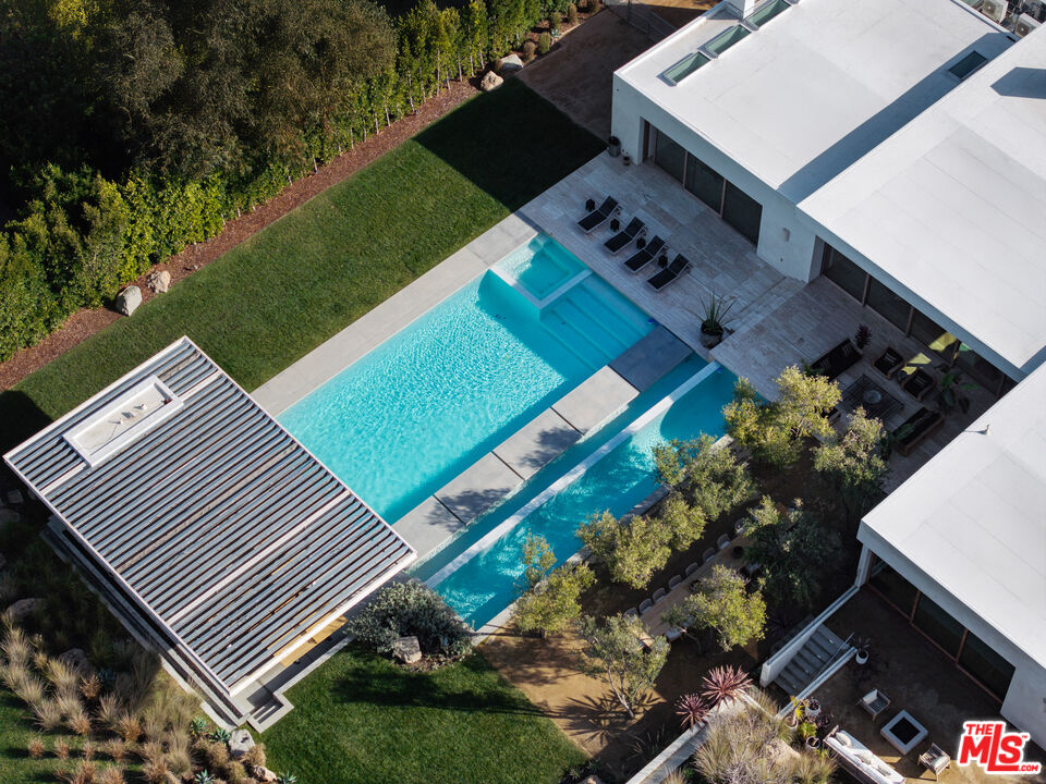 Malibu, California, 90265, United States, 5 Bedrooms Bedrooms, ,8 BathroomsBathrooms,Residential,For Sale,1925394