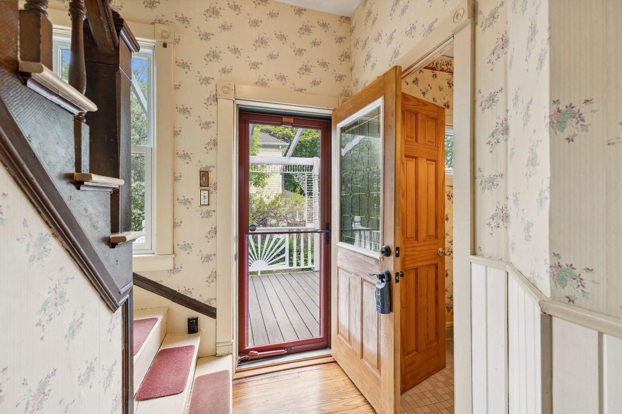 Center City, Minnesota, 55012, United States, 4 Bedrooms Bedrooms, ,1 BathroomBathrooms,Residential,For Sale,1837728